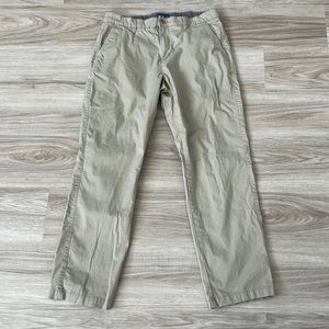 Men’s khakis